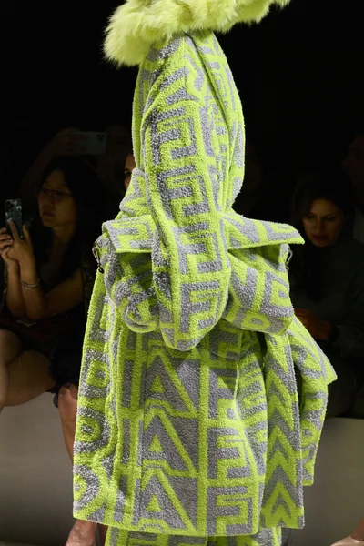 Look 122